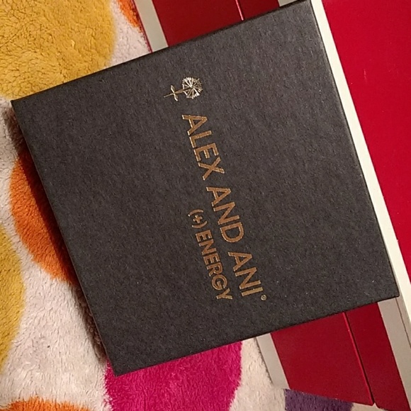 Authentic New Alex and Ani Energy Four Leaf Clover - Picture 6 of 8